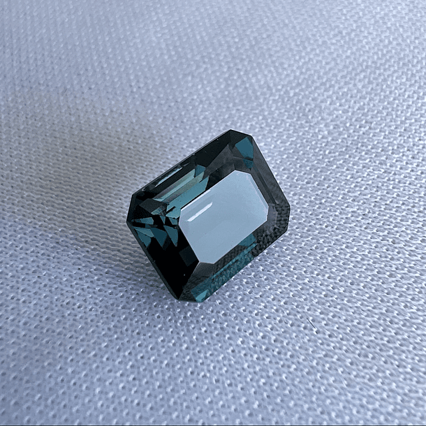 Topacio London Blue-4.75ct-10.1x8mm 