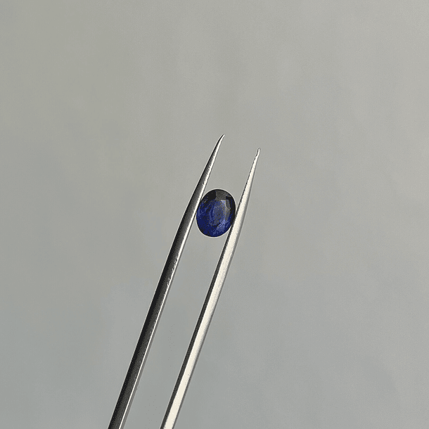 Zafiro-Corte: Óval-Peso: 0.55ct -Tamaño:  5.8x3.9mm -Calidad: AA+ 