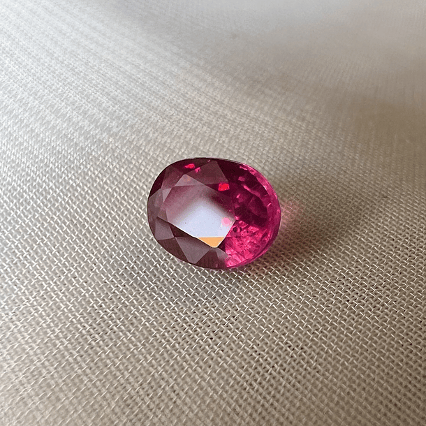 Rubi-1.30ct-7x5.2mm 