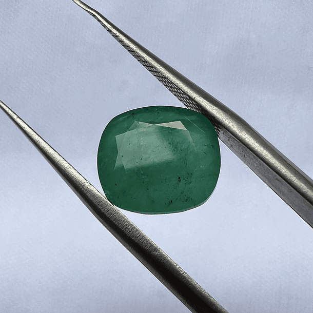 Esmeralda-3.30ct-9.7x8.7mm 