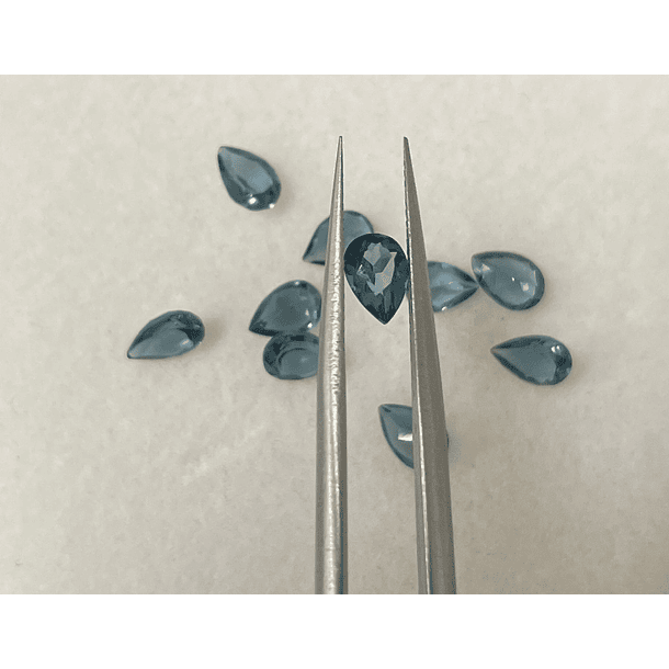 Par de Topacios London Blue-c/pera-0.25ct-5x3mm-AAA 