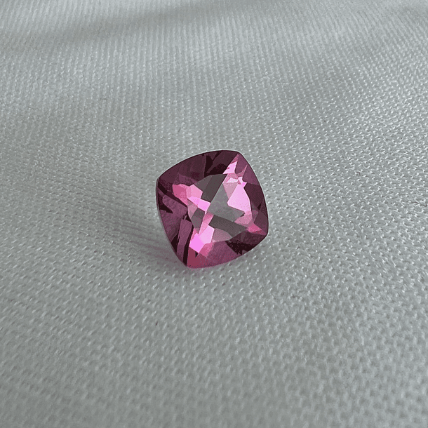 Topacio Rosa-2.65ct-7.8x7.8x5.5mm 