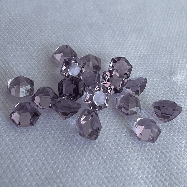 Par de Amatistas-0.30ct-4.5x4.5mm 
