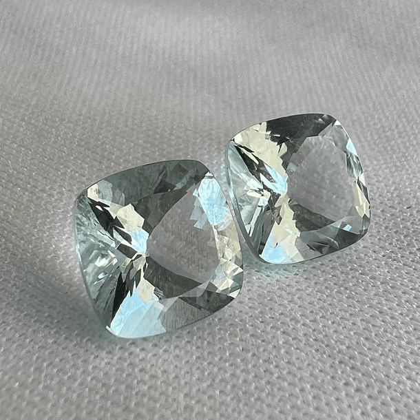 Par Aguamarina-7.60ct-10x10x6.3mm 