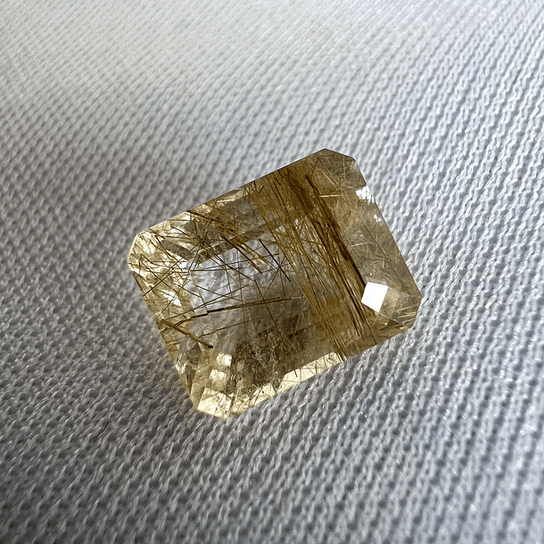 Cuarzo Rutilado Dorado-3.55ct-10.2x8.2mm 
