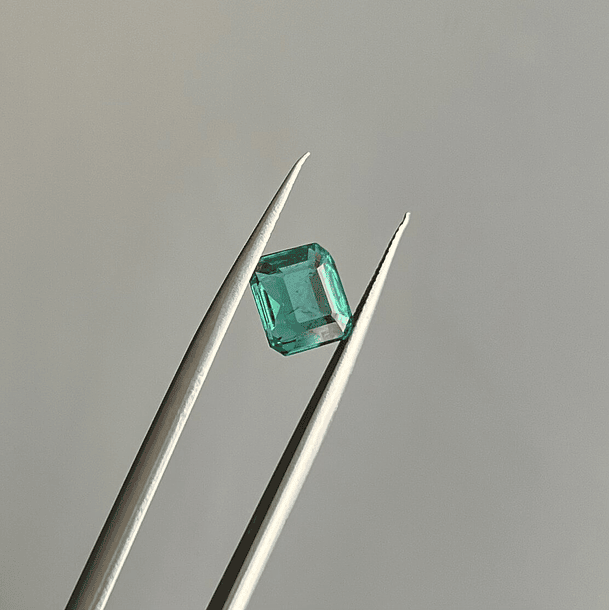 Esmeralda-2.30ct-8.28x7.29x4.25mm 
