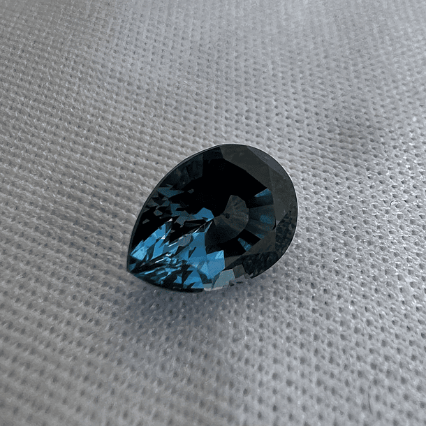 Topacio London Blue-2.55ct-9.1x6.8mm 
