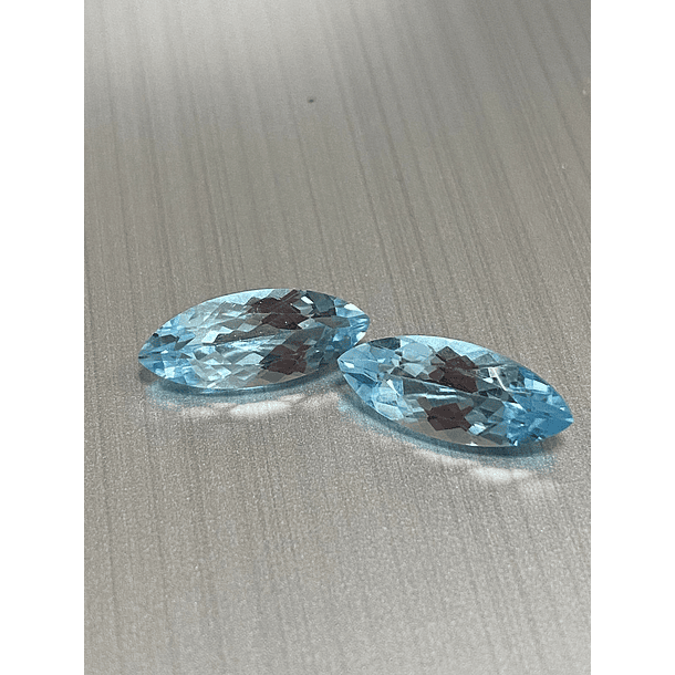 Par de Topacios Azules-c/marquesa-6.80ct-15x6mm-AAAA 