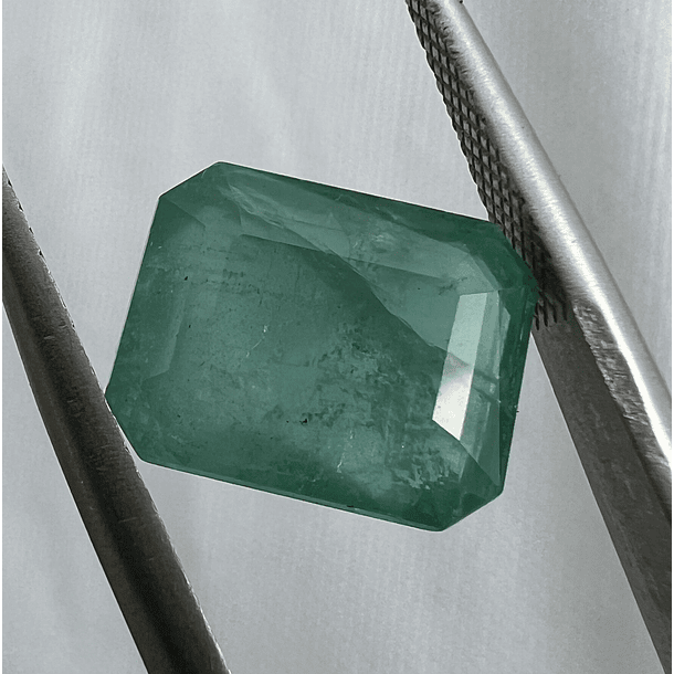 Esmeralda-3.60ct-10x8mm 