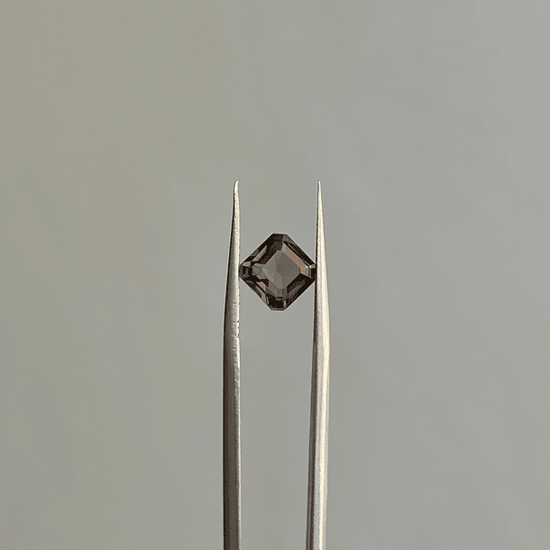 Cuarzo Ahumado-1.75ct-7x6.9mm 