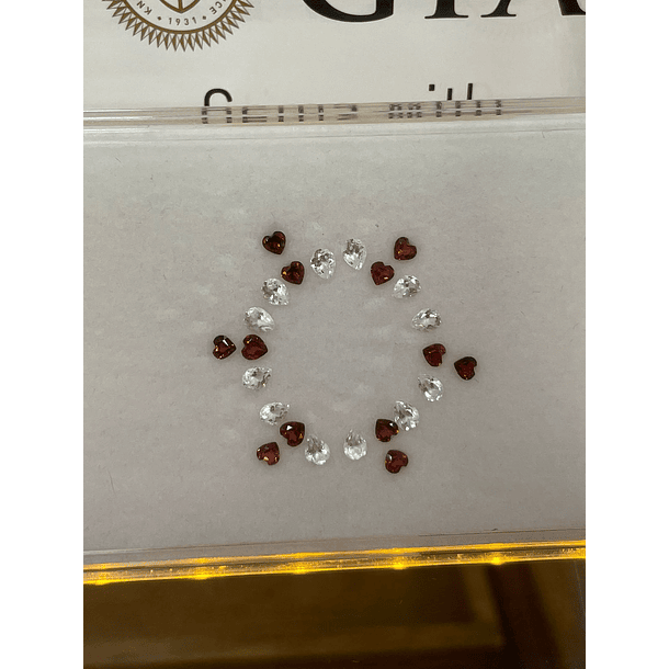 Set de pulsera con topacio blanco y granate 