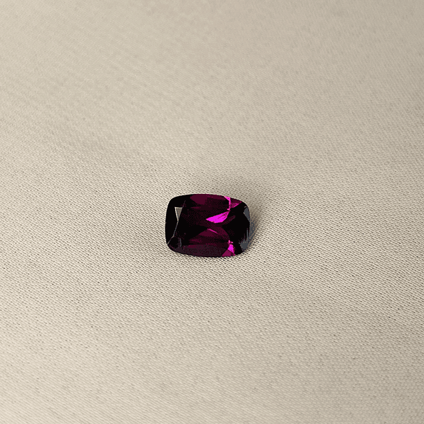 Granate Rodolita-1.90ct-8x6mm 