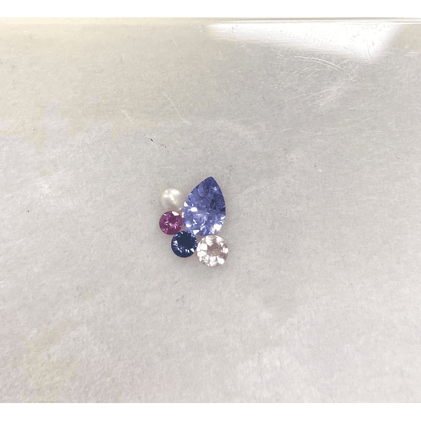 Cluster-Tanzanita c/pera 6.8x4.9mm 0.75ct-Granate Rodolita c/redondo 2.5mm 0.10ct-Zafiro c/redondo 3mm-Turmalina c/redondo 0.20ct 3x5mm 