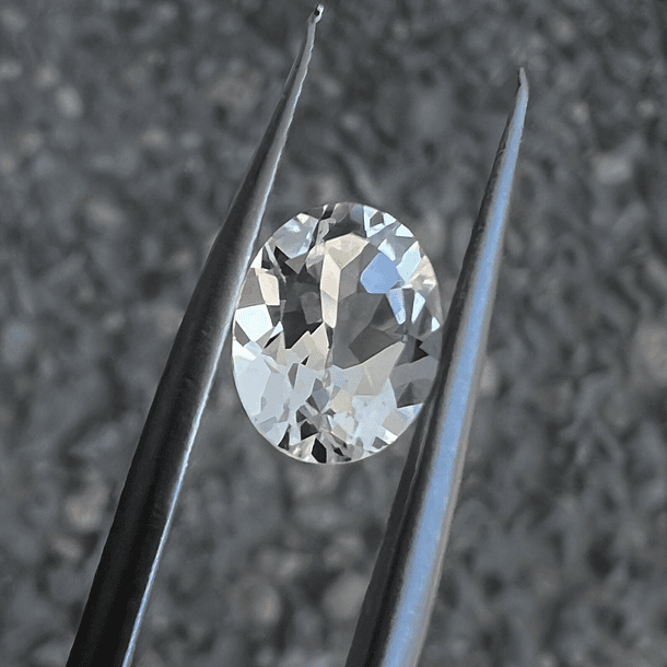 Topacio Blanco-3.00ct-10x8x5mm 