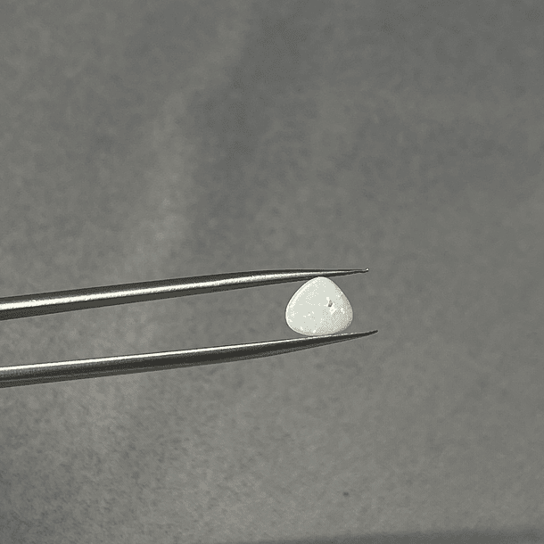 Ópalo Blanco Australiano-0.70ct-8.2x7.4mm 