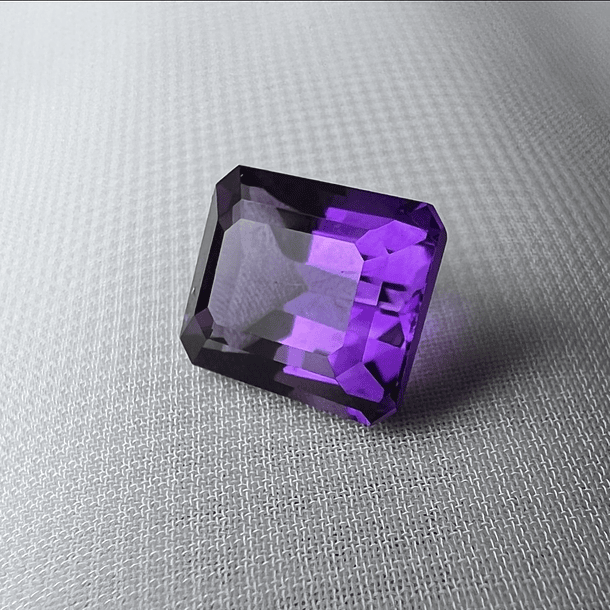 Amatista-2.80ct-9.8x7.8mm 