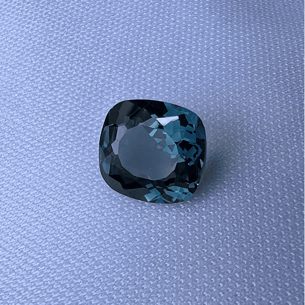 Topacio London Blue-4.15ct-10x9mm 