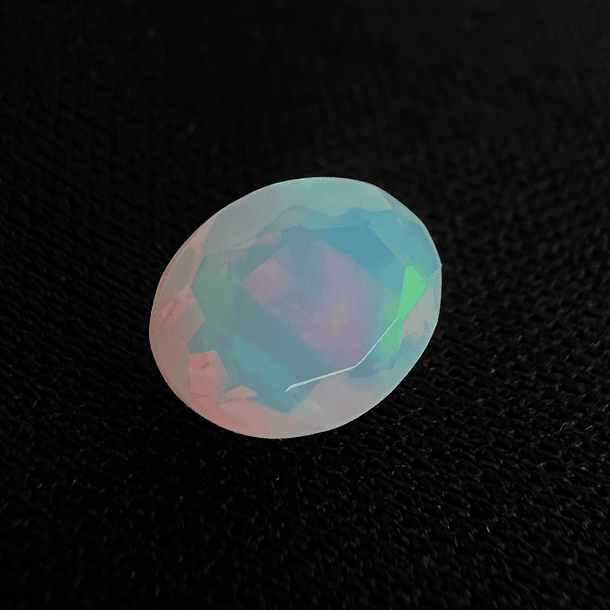 Ópalo etíope-0.75ct-7.8x5.8x3.9mm 