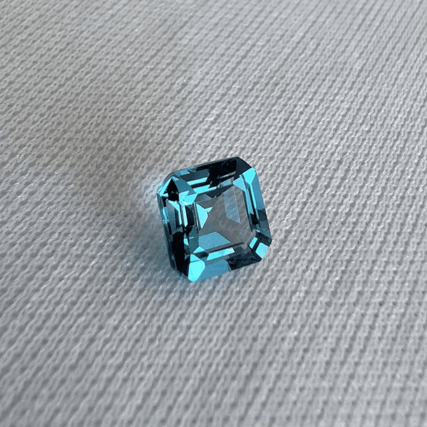 Topacio London Blue-1.25ct-5.8x5.7x3.9mm 