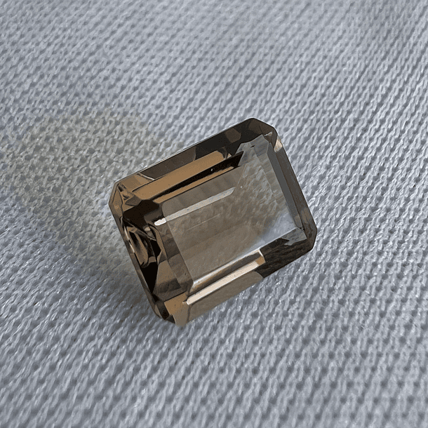 Cuarzo Ahumado-2.20ct-9x7x4.4mm 