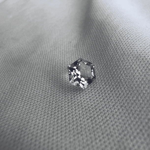 Cuarzo lavanda-0.65ct-6.1x5x4.1mm 