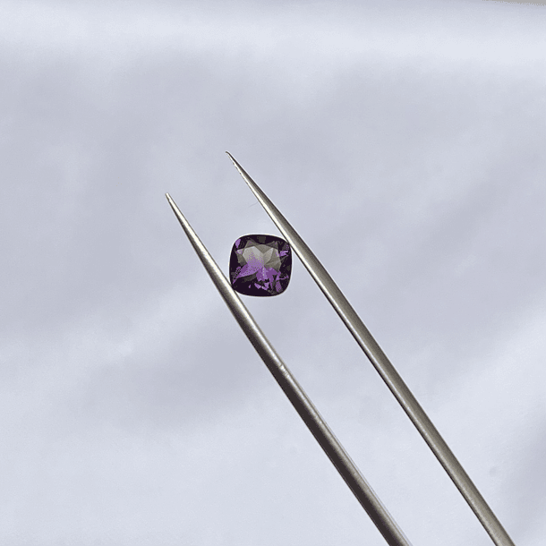 Amatista-1.60ct-6.9x6.9mm 