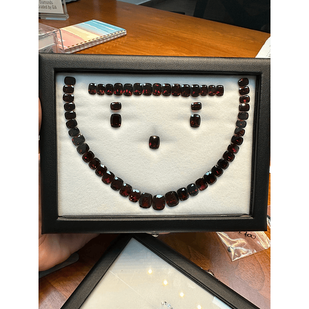 Conjunto de Granate Rojo-6-11mm-c/long cushion  