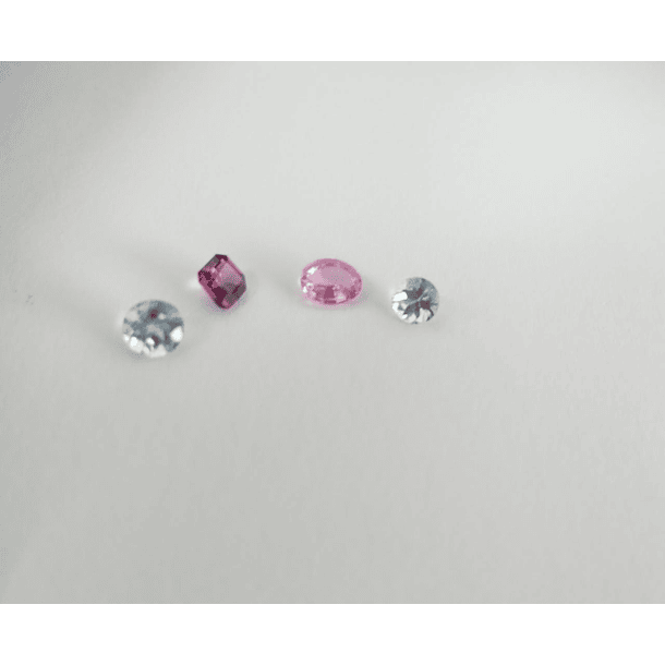 Lote que incluye- 2 Aguamarinas c/redondo 3.5mm, 1 Granate Rodolita c/asscher , 1 zafiro rosa c/oval 