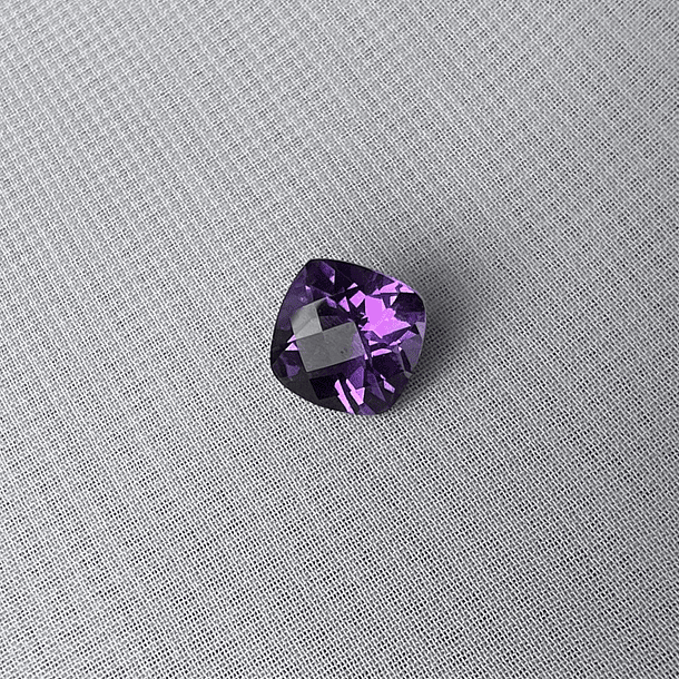 Amatista-1.70ct-7.9x8mm 