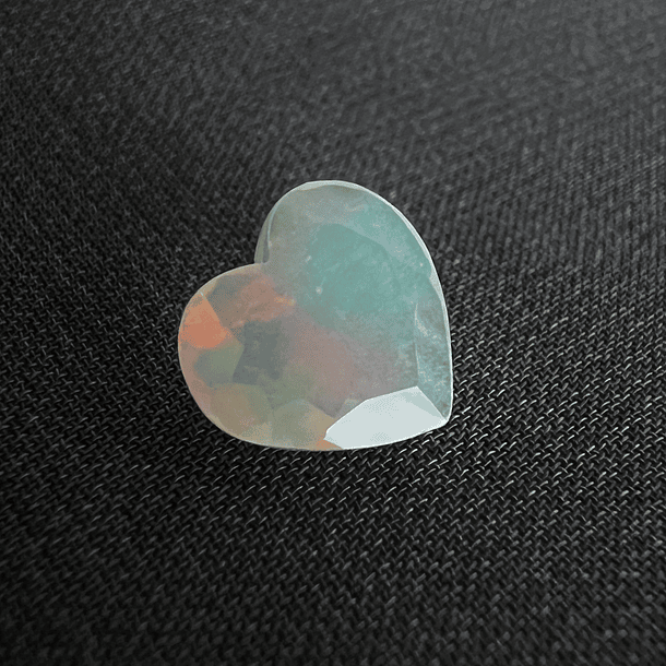 Ópalo etíope-1.05ct-8.8x8.4x4.1mm 