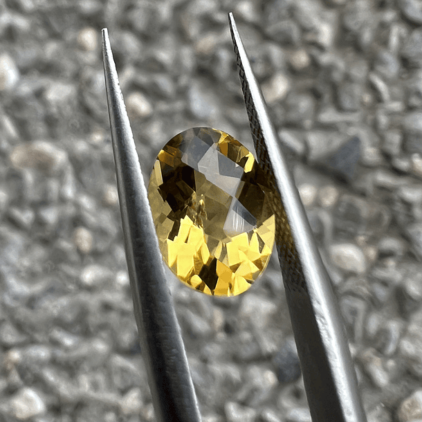 Citrino-1.65ct-8.9x6.8x4.8mm 