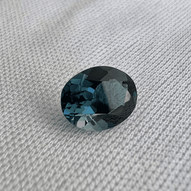 Topacio London Blue-2.30ct-9x6.8x4.3mm 