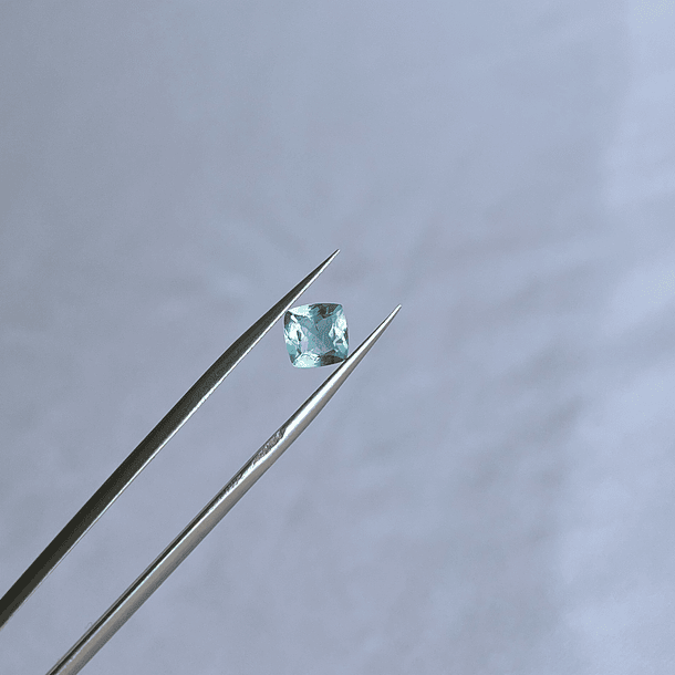 Apatito paraíba-0.90ct-5.7x5.7mm 