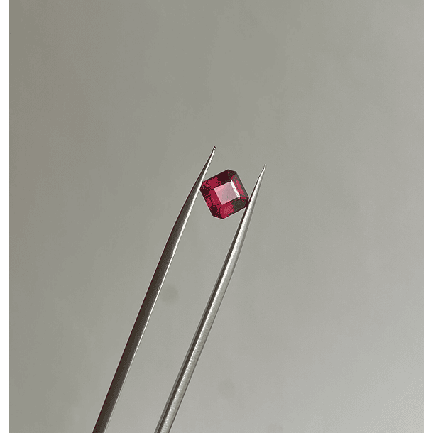 Rubí-3.50ct-7.8x7.6x5.3mm 