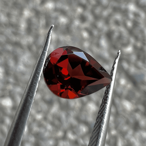 Par de Granates rojo-1.25ct-7.8x5.9x3.9mm 