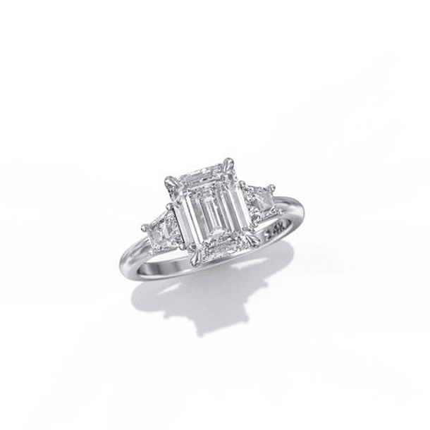 Anillo con 3 Gemas Talla 7 Oro Blanco 14K. 