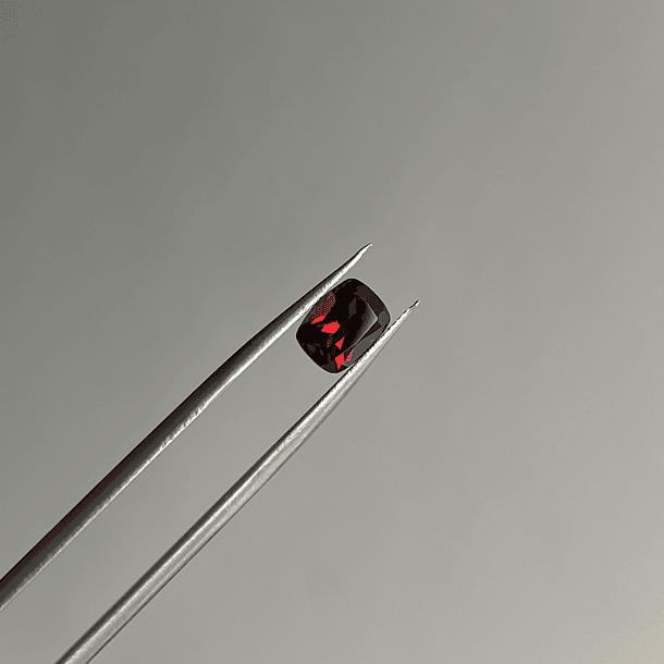 Granate Rojo-1.85ct-8x6x4mm 