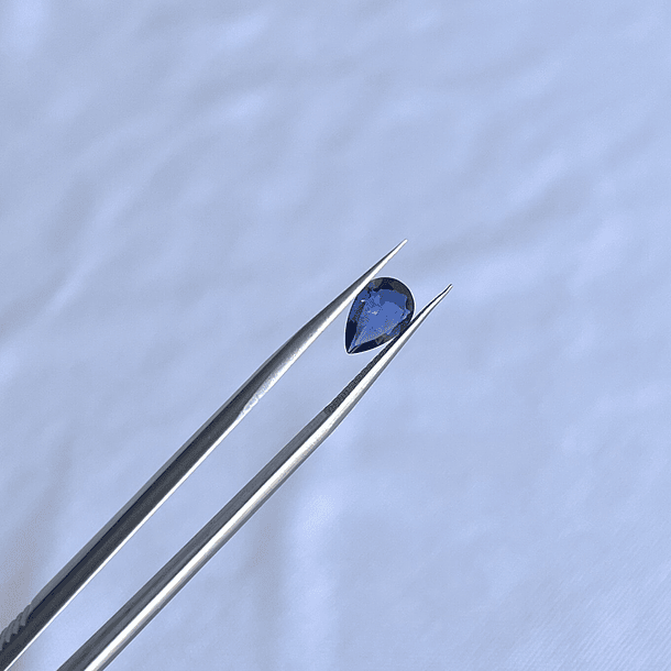 Iolita-0.90ct-8.7x5.7mm 