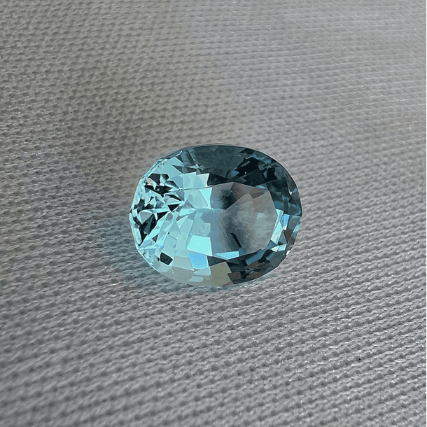 Topacio azul-2.80ct-8.8x6.8x5.8mm 