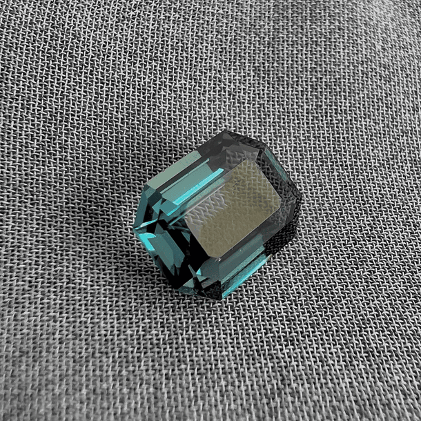 Topacio London Blue-2.30ct-8.9x6.8x3.9mm 