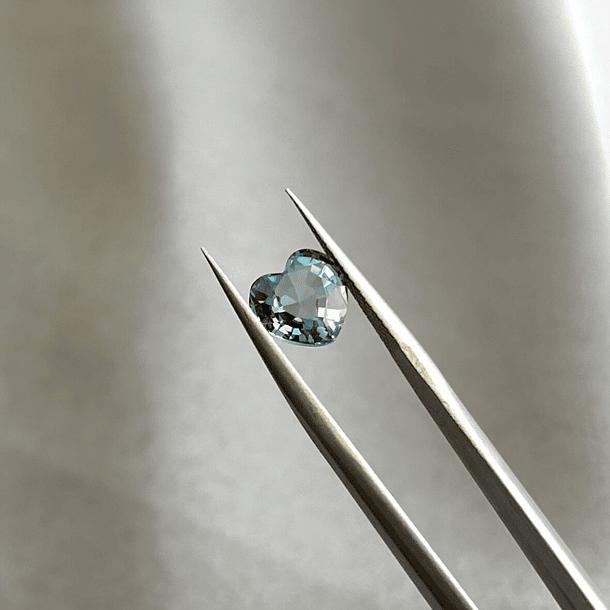 Topacio London Blue-2.35ct-7.9x8x4.7mm 