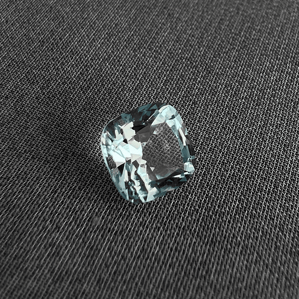 Topacio Azul-2.15ct-7.1x7.1x4.9mm 