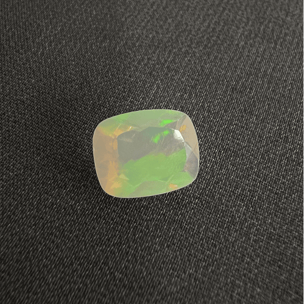 Ópalo etíope-1.70ct-9.8x7.7x5.1mm 