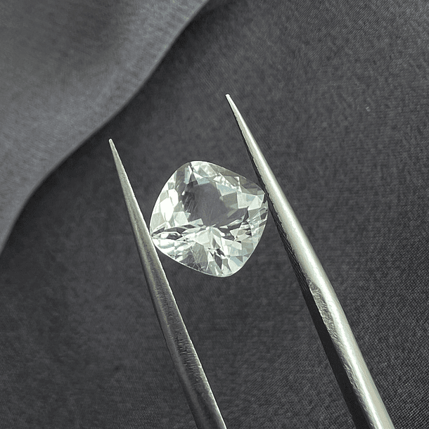 Aguamarina-0.90ct-6.2x6x4mm 