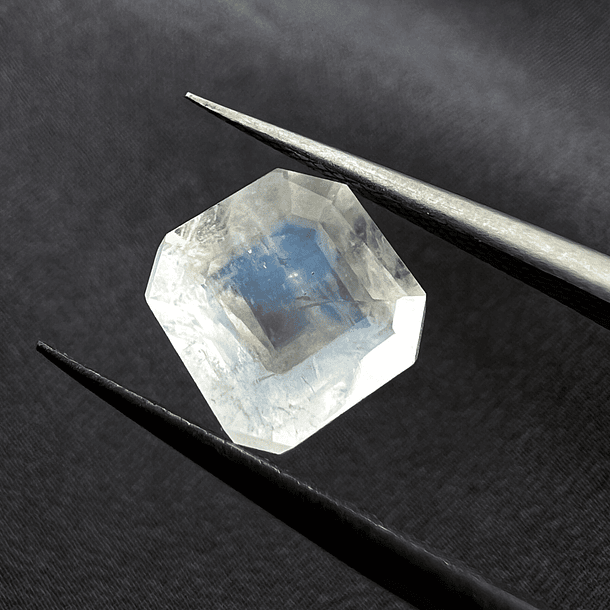 Piedra Luna-2.45ct-7.8x7.8x5.5mm-c/asscher-Alta 
