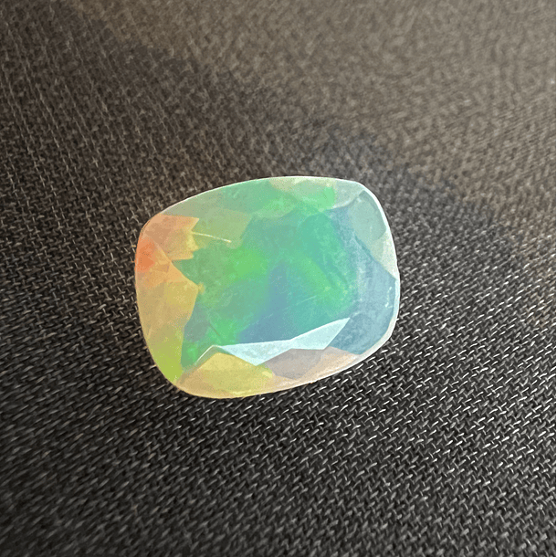 Ópalo etíope-1.75ct-9.8x7.7x4.4mm 