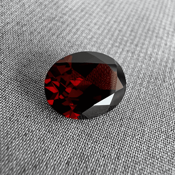 Granate rojo-1.55ct-7.8x5.8x3.6mm 