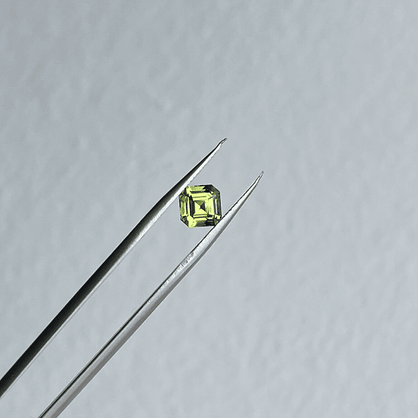 Peridoto Pakistán-1.35ct-6x6mm 