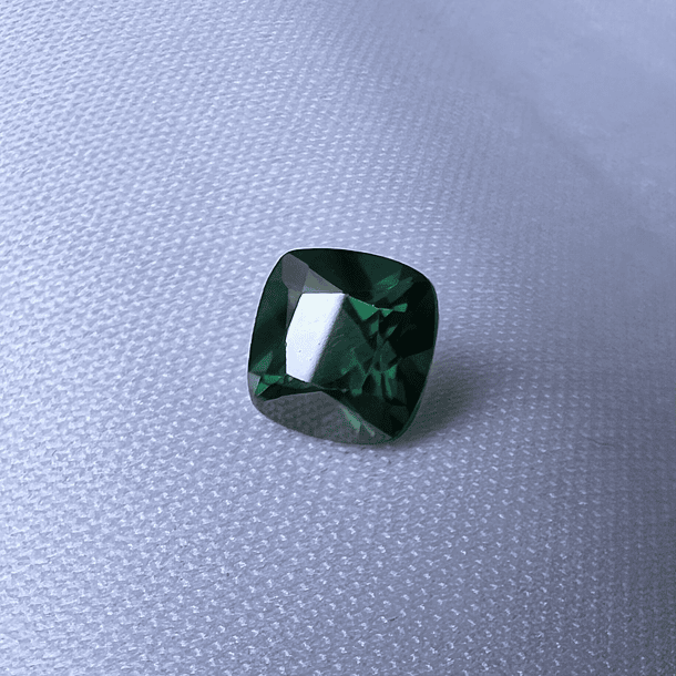 Topacio Verde-2.65ct-8x8mm 