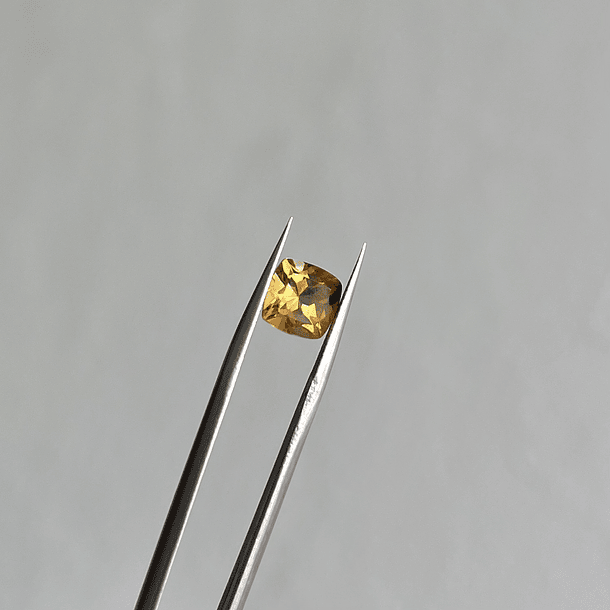 Citrino-2.55ct-8.2x8.1x6.6mm 